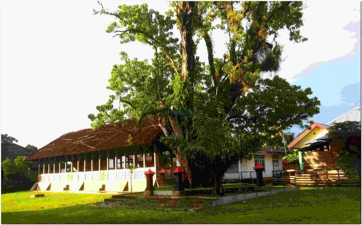 Rumah Adat Baileo Rumah Adat Baileo